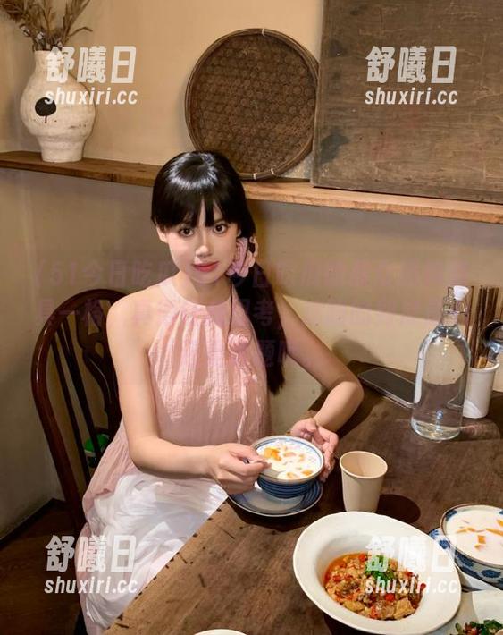 51今日吃瓜的群众爆料别具一格，真得让我思考，迷路的到底是心还是话题呢。