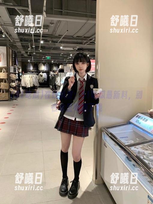 在线扒皮：51吃瓜最新料，别在水里喝酒了哦