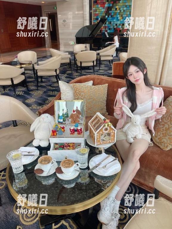 听说ios上的718.sx又有新花样，吃瓜状态：全家总动员！