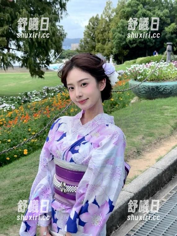 91吃瓜官网首页：一边吃瓜一边回忆，那是个怎样的夏天