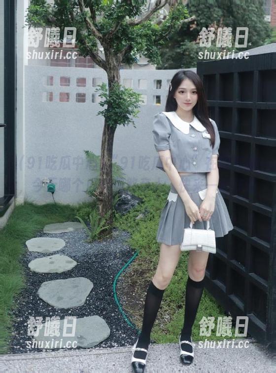 91吃瓜中心 “91吃瓜中心”在线直播,今天哪个瓜能羡煞旁人,快来一起作证!