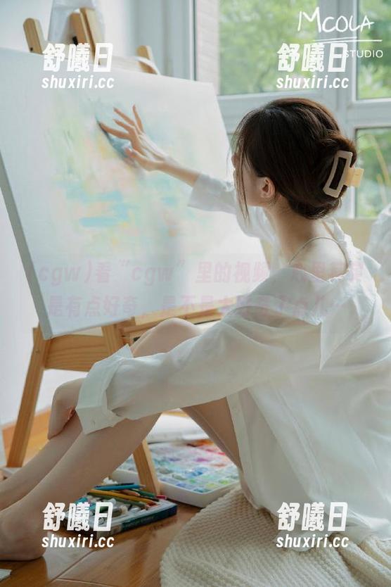 看“cgw”里的视频，心里其实是有点好奇，是不是太好奇了点儿…
