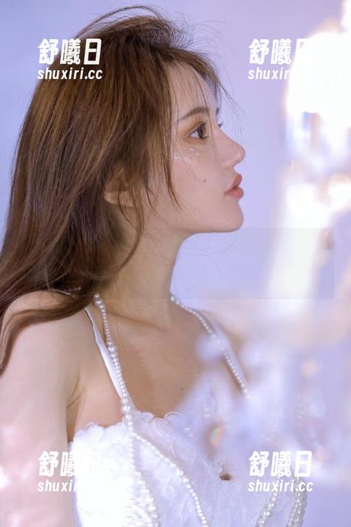 “hlw”app：让你的八卦水平飞速提升，吃瓜天赋满点！
