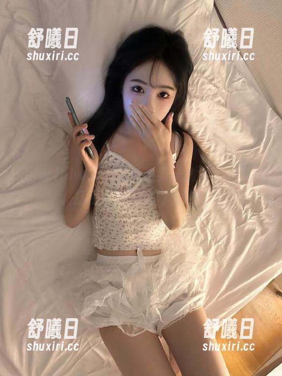 hlw.bet最新：猴子搬家，永久的打工人感叹出门太难！