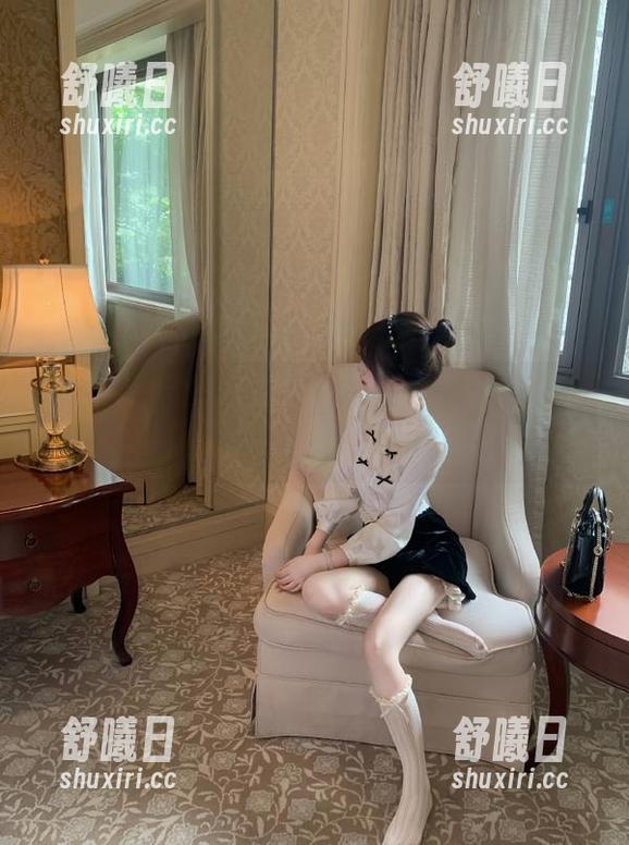 直达新鲜瓜：在www.吃瓜，果皮都还没来得及干呢！