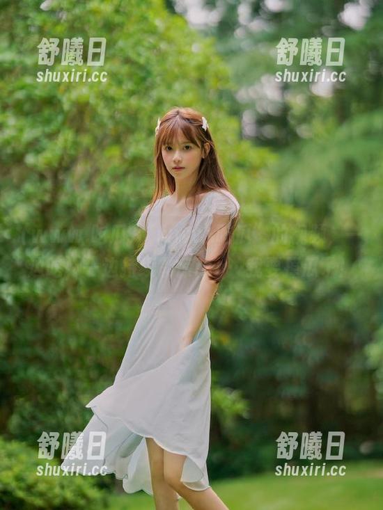 “www.吃瓜”的视频，一边吃，一边持续震惊ing…我要掉瓜了！