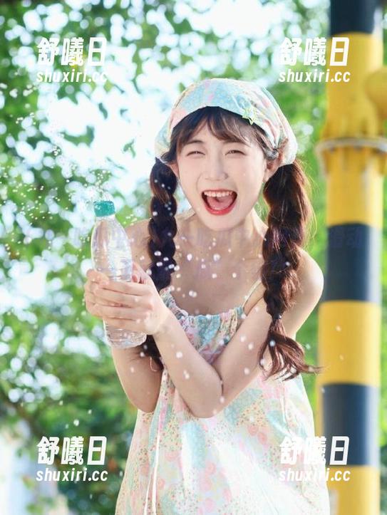 九一吃瓜中心网页，滑动一下就能“瓜”个够！
