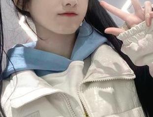 全网吃瓜，在线打发无聊时光，心里默默想：人生真奇妙
