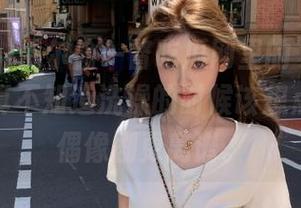 偶尔偷一瞥吃瓜网里的“观看”内容，真不知道洗澡的时候该想点啥，比偶像剧更离谱。