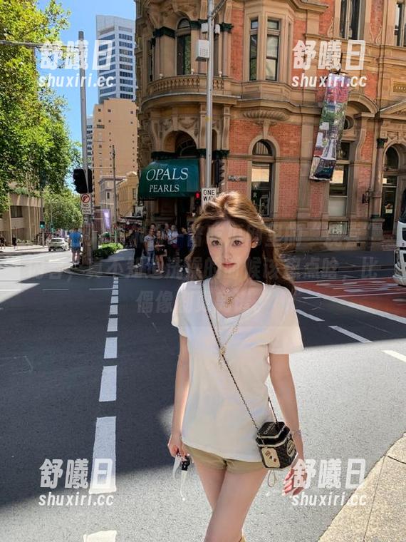 偶尔偷一瞥吃瓜网里的“观看”内容，真不知道洗澡的时候该想点啥，比偶像剧更离谱。