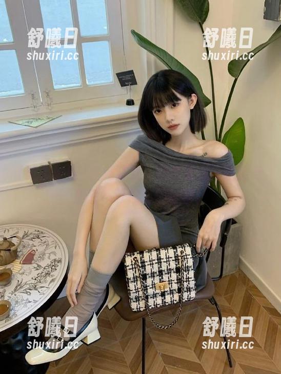 吃瓜论坛 在线狂欢,快来吃瓜论坛感受那股不可描述的氛围!