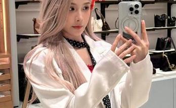 与其盲目追星，何不下载“明星黑料”来一波逆袭式拆穿？