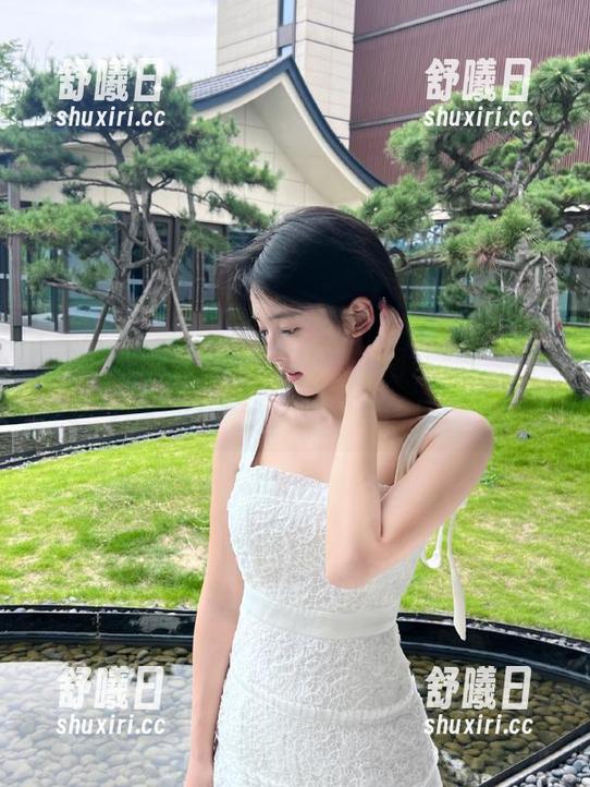 打开“黑料91”网址，保证你的八卦心永远得不到满足！