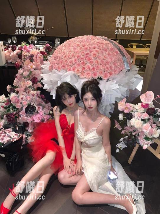黑料91 网页简直像个大染缸,点开“黑料91”,自己都被染出个色来了。
