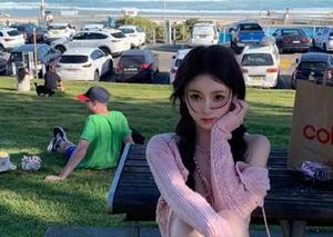 万篇长征-黑料不打烊的苹果版，最近首页下载真觉得吸引力不够，八卦都要降温啦！