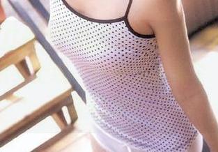 手机握紧了没？“黑料不打烊”更新又上线，快来点击那个‘美丽’入口吧！