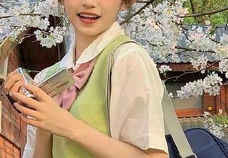 “黑料吃瓜网”官网强势推荐国产网红大揭晓，意外频出，让我一边吃瓜一边心跳加速～