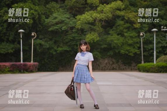 网址随手一报，黑料社app让你一秒上头！
