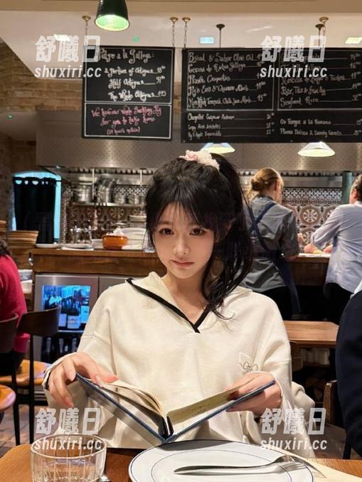 一不小心就找到了“黑料社区”的免费资源，心里一阵小激动！