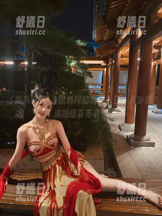 踏入黑料网的吃瓜入口，八卦满满的惊喜等着你