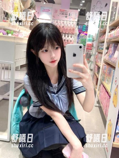 除了带货，网红明星还有啥？没想到黑料网站资源成了我的新欢！